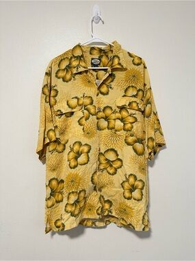 Tommy Bahama Classic Yellow Floral Hawaiian Shirt - Men